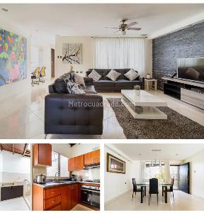 Casa de 5 alcobas en venta en Estadio, Medellín, 135 m² · foto 2 de 8