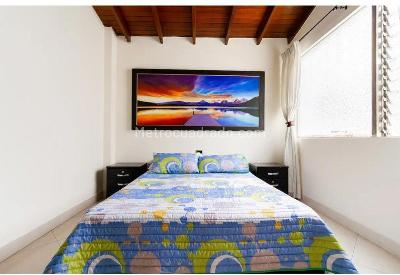 Casa de 5 alcobas en venta en Estadio, Medellín, 135 m² · foto 7 de 8