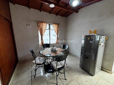 Casa de 4 alcobas en venta en Laureles, Medellín, 174 m² · foto 2 de 13