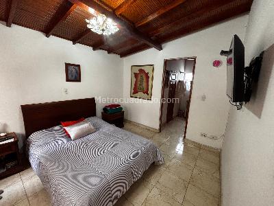 Casa de 4 alcobas en venta en Laureles, Medellín, 174 m² · foto 4 de 13