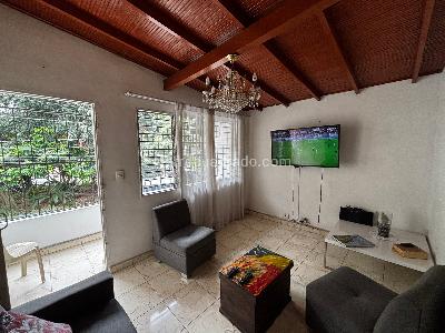 Casa de 4 alcobas en venta en Laureles, Medellín, 174 m² · foto 9 de 13