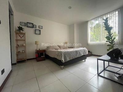 Apartamento en venta en Loma Del Indio, Medellín · foto 8 de 17