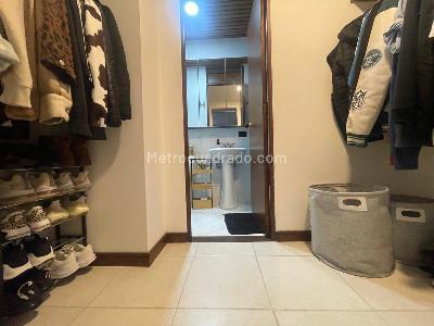 Apartamento en venta en Loma Del Indio, Medellín · foto 9 de 17