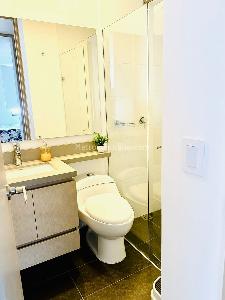 Apartamento de 2 alcobas en venta en El Poblado, Medellín, 79 m² · foto 10 de 12