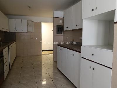 Apartamento de 3 alcobas en venta en Suramericana Medellin, Medellín, 242 m² · foto 6 de 16