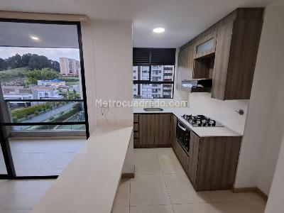 Apartamento de 2 alcobas en venta en Barro Blanco, Rionegro, 68 m² · foto 2 de 12
