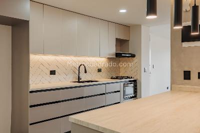 Apartamento de 4 alcobas en venta en El Poblado, Medellín, 154 m² · foto 3 de 20