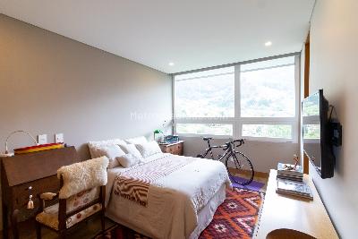 Apartamento de 3 alcobas en venta en Loma Cola Del Zorro, Medellín, 217 m² · foto 18 de 20