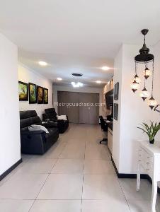 Apartamento de 4 alcobas en venta en El Poblado, Medellín, 315 m² · foto 3 de 7