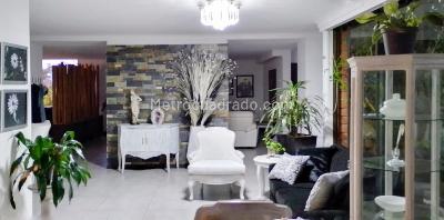 Apartamento de 4 alcobas en venta en El Poblado, Medellín, 315 m² · foto 4 de 7