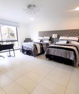 Apartamento de 4 alcobas en venta en El Poblado, Medellín, 315 m² · foto 5 de 7