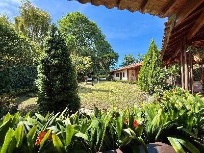 Casa de 4 alcobas en venta en Gualanday, Rionegro, 300 m² · foto 2 de 16