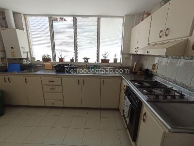 Apartamento en venta en Laureles, Medellín · foto 8 de 20
