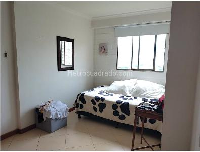 Apartamento de 2 alcobas en venta en Loma De Los Bernal, Medellín, 90 m² · foto 9 de 13