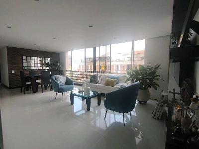 Apartamento de 4 alcobas en venta en Laureles, Medellín, 120 m² · foto 2 de 16