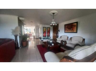 Apartamento en venta en El Poblado, Medellín · foto 2 de 20
