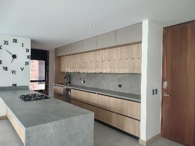 Apartamento en venta en El Poblado, Medellín · foto 6 de 20