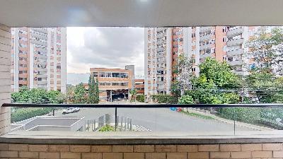 Apartamento de 2 alcobas en venta en El Poblado, Medellín, 61 m² · foto 3 de 9