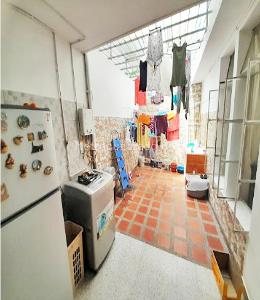 Casa de 4 alcobas en venta en San Javier, Medellín, 169 m² · foto 12 de 15
