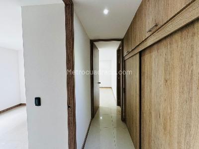 Apartamento en venta en Castropol, Medellín · foto 9 de 14