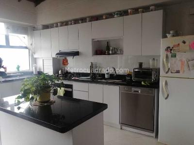 Apartamento en venta en La America, Medellín · foto 2 de 13