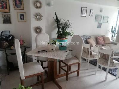 Apartamento en venta en La America, Medellín · foto 3 de 13