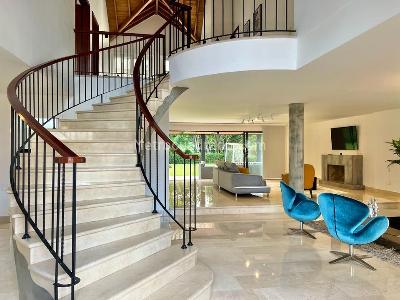 Casa de 5 alcobas en venta en El Poblado, Medellín, 900 m² · foto 15 de 20