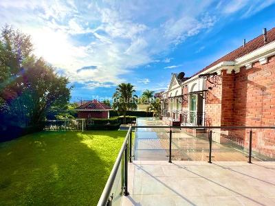 Casa de 5 alcobas en venta en El Poblado, Medellín, 900 m² · foto 9 de 20