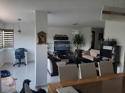 Apartamento en venta en Castropol, Medellín · foto 2 de 16
