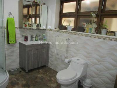 Casa de 5 alcobas en venta en Prado Centro, Medellín, 305 m² · foto 19 de 20