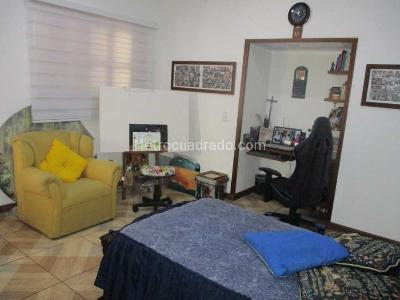 Casa de 5 alcobas en venta en Prado Centro, Medellín, 305 m² · foto 4 de 20
