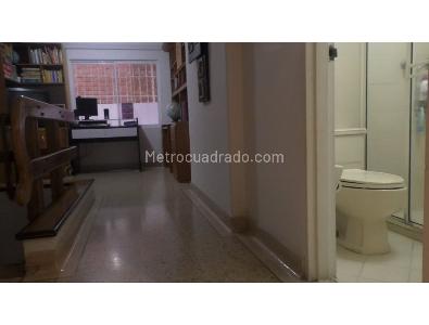 Apartamento de 4 alcobas en venta en Laureles, Medellín, 189 m² · foto 2 de 15