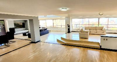 Apartamento en venta en Poblado, Medellín · foto 3 de 15