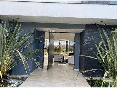 Casa de 3 alcobas en venta en Envigado, Medellín · foto 10 de 14