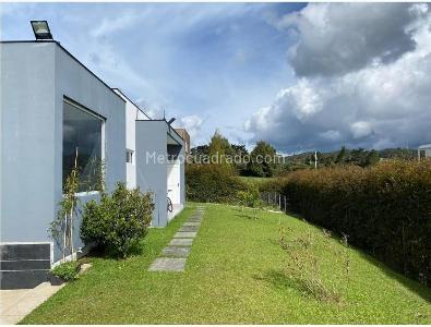 Casa de 3 alcobas en venta en Envigado, Medellín · foto 5 de 14