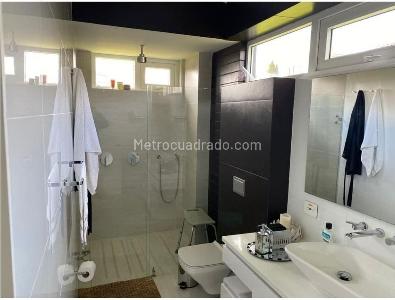 Casa de 3 alcobas en venta en Envigado, Medellín · foto 9 de 14