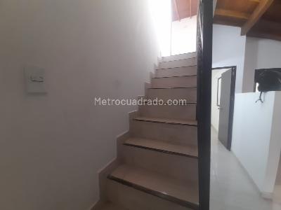 Apartamento de 3 alcobas en venta en Robledo Curazao, Medellín, 50 m² · foto 2 de 15