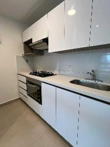 Apartamento de 2 alcobas en venta en Castropol, Medellín, 73 m² · foto 4 de 8