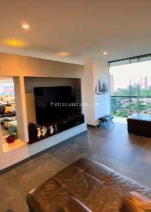 Apartamento de 4 alcobas en venta en Zuñiga, Envigado, 267 m² · foto 7 de 14