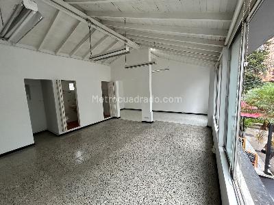 Casa de 5 alcobas en venta en Patio Bonito, Medellín, 402 m² · foto 4 de 8