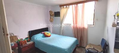 Apartamento en venta en Los Colores, Medellín · foto 2 de 13