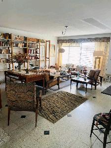 Casa de 4 alcobas en venta en La Castellana, Medellín, 260 m² · foto 2 de 20