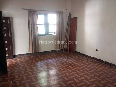 Casa de 5 alcobas en venta en Laureles, Medellín, 424 m² · foto 3 de 20