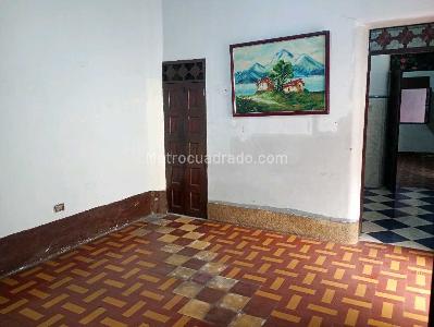 Casa de 5 alcobas en venta en Laureles, Medellín, 424 m² · foto 4 de 20