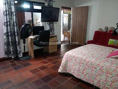 Casa de 5 alcobas en venta en Laureles, Medellín, 210 m² · foto 13 de 20