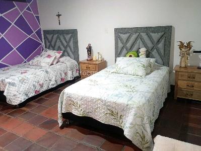 Casa de 5 alcobas en venta en Laureles, Medellín, 210 m² · foto 7 de 20