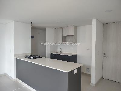 Apartamento de 2 alcobas en venta en Suramerica, Itagüí, 67 m² · foto 3 de 17