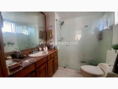 Apartamento en venta en El Poblado, Medellín · foto 14 de 20