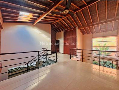 Casa de 5 alcobas en venta en San Jose, Sabaneta, 286 m² · foto 11 de 20