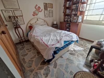 Apartamento de 4 alcobas en venta en Laureles, Medellín, 120 m² · foto 14 de 20